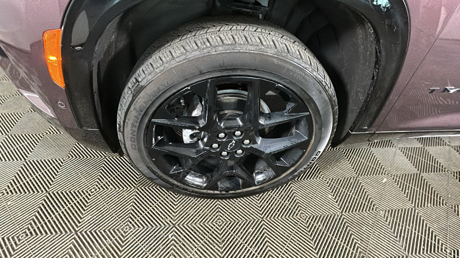 Used 2025 Chevrolet Traverse RS w/ LPO, Floor Liner Package AWD/4WD image 11