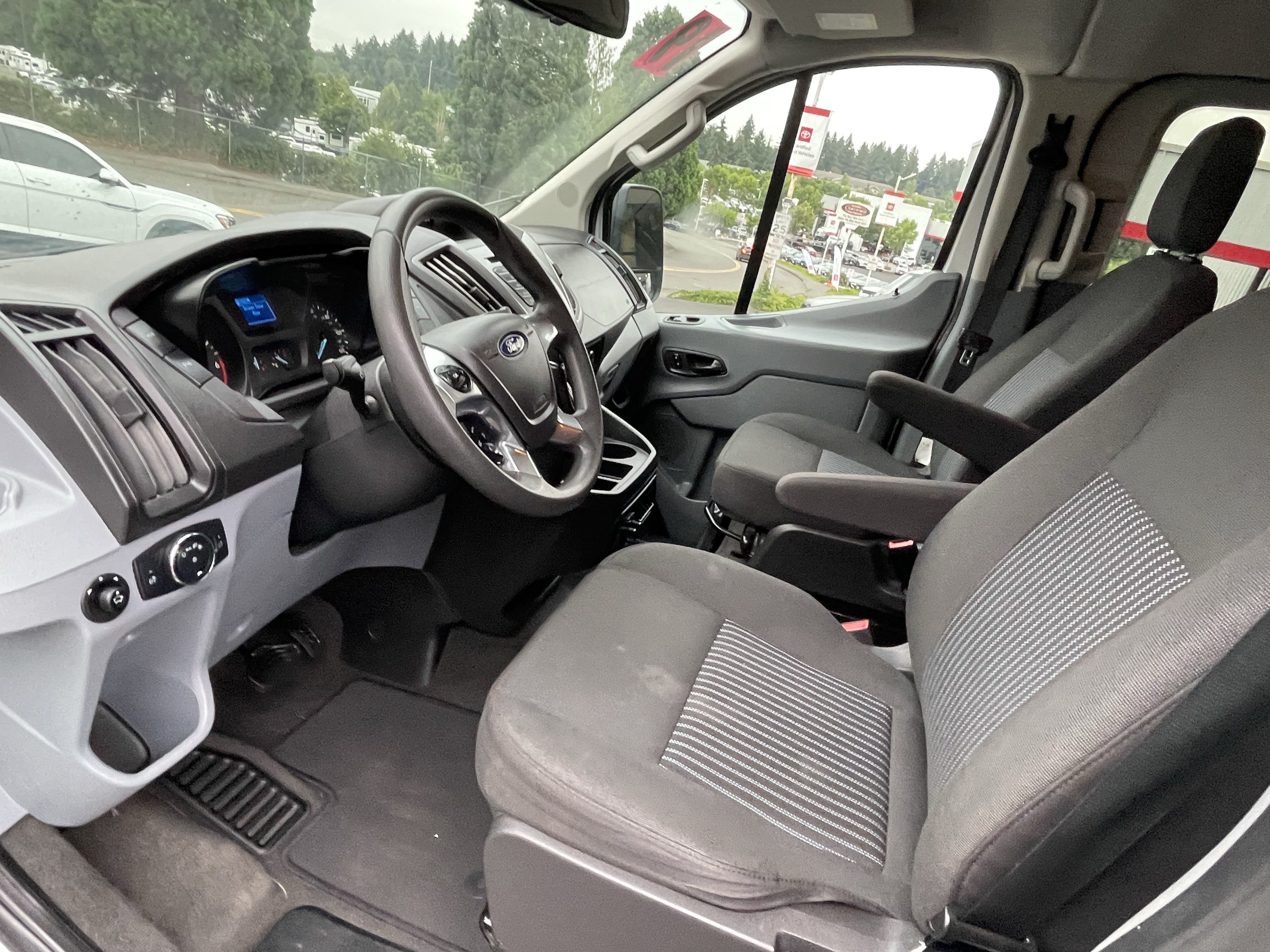 Used 2019 Ford Transit 350 XLT RWD image 12