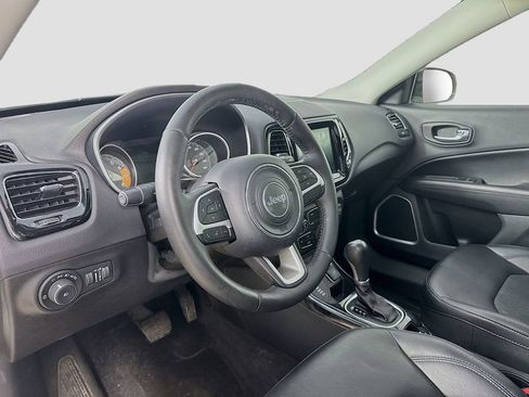 Used 2019 Jeep Compass Latitude AWD/4WD image 10