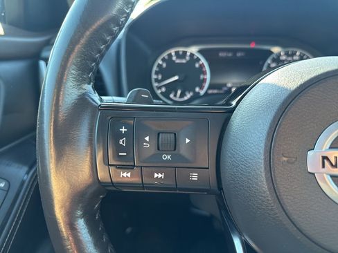 Used 2021 Nissan Rogue SV w/ Premium Package image 26