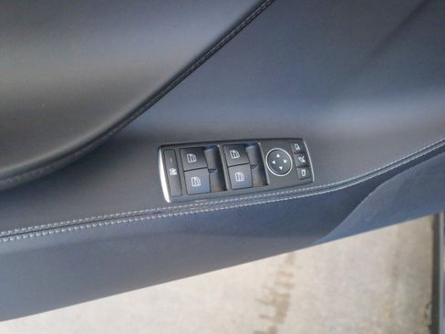 Used 2016 Tesla Model S AWD image 27
