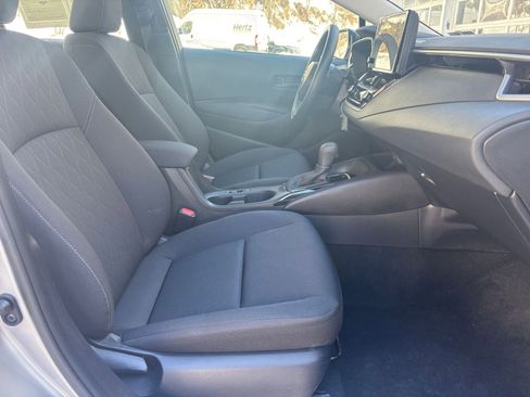 Used 2025 Toyota Corolla LE image 25