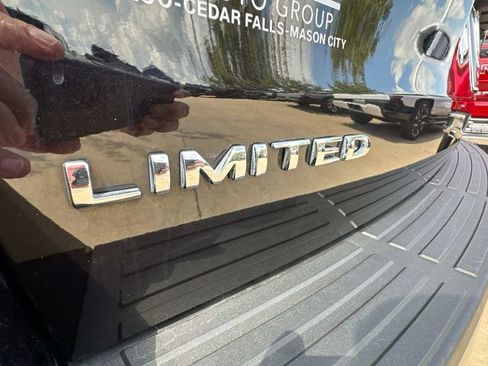 Used 2024 Ford Expedition Max Limited image 33