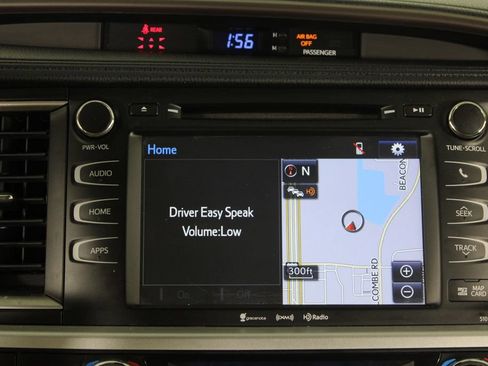 Used 2017 Toyota Highlander XLE FWD image 8