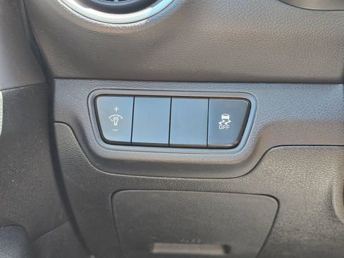 Used 2023 Kia Forte LXS FWD image 17