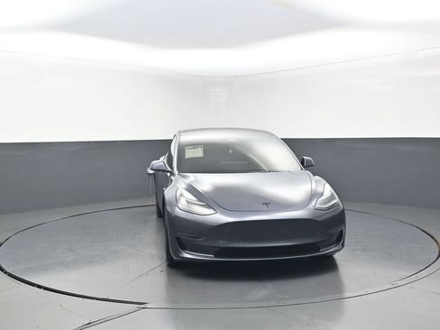 Used 2023 Tesla Model 3 Standard Range RWD image 4