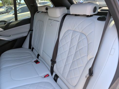 Used 2024 BMW X5 xDrive50e w/ M Sport Package AWD/4WD image 36