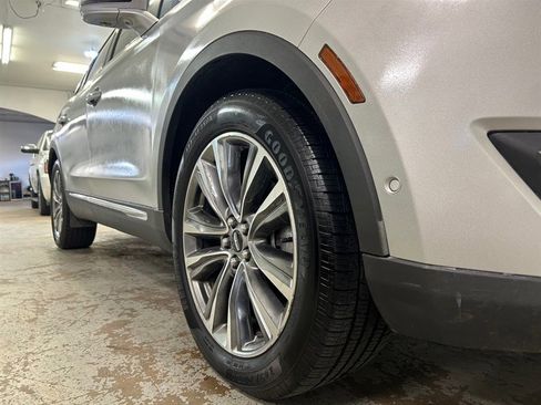 Used 2016 Lincoln MKX Reserve w/ Technology Package image 9