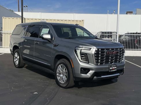 New 2026 GMC Yukon XL Denali image 3