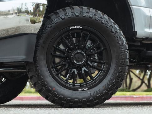 Used 2022 Ford F250 XLT w/ FX4 Off-Road Package image 3