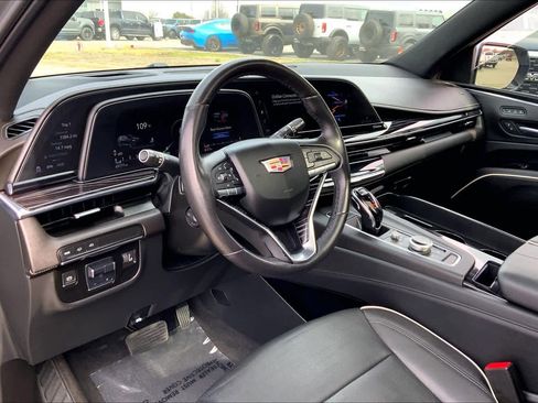 Used 2021 Cadillac Escalade Sport w/ Driver Assist Tech Package image 16