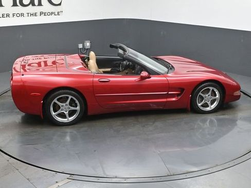 Used 2000 Chevrolet Corvette Convertible w/ Memory Pkg RWD image 37