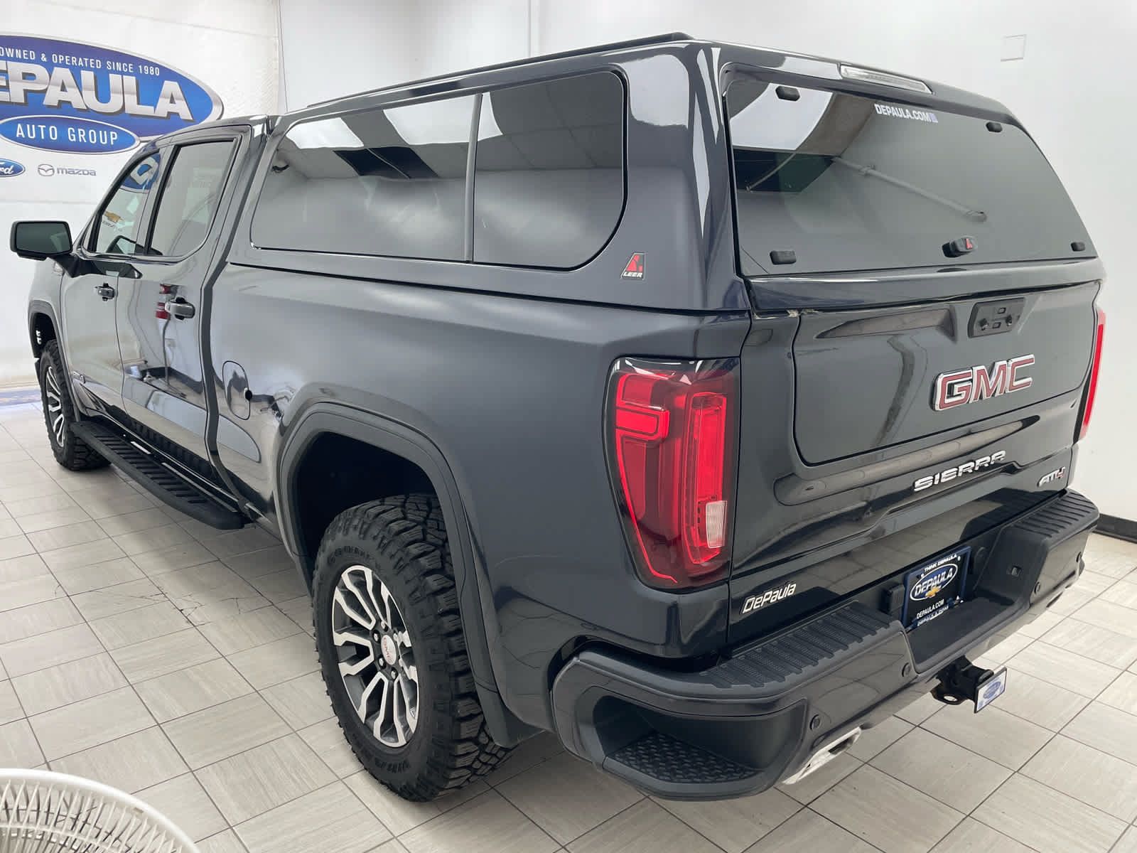 Used 2023 GMC Sierra 1500 AT4 w/ Technology Package AWD/4WD image 24
