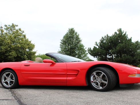 Used 2000 Chevrolet Corvette w/ Memory Pkg image 8