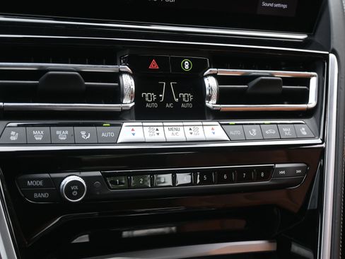 Used 2023 BMW M850i xDrive Coupe image 29