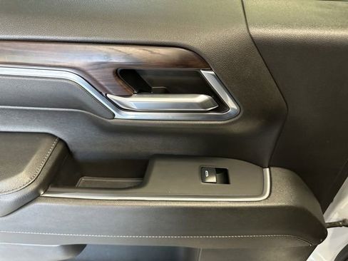 Used 2024 GMC Sierra 1500 SLT image 40