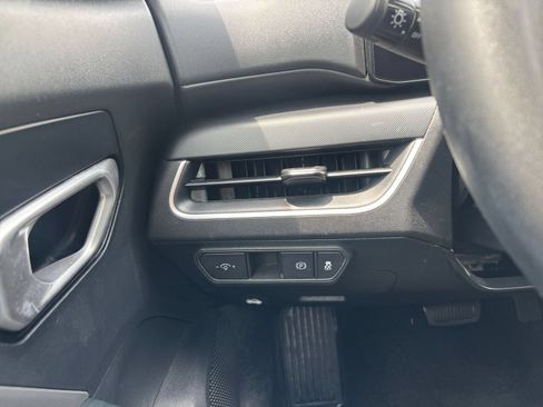 Used 2025 Kia K4 FWD image 33