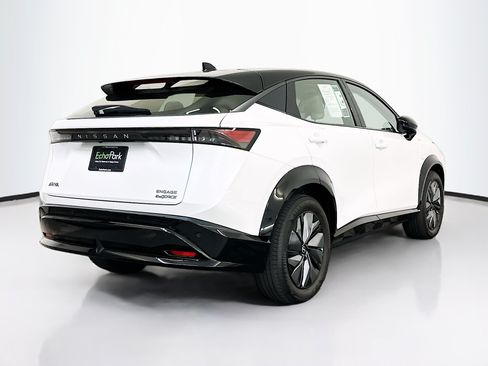 Used 2023 Nissan Ariya AWD image 9