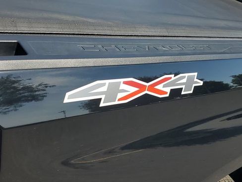 Certified 2020 Chevrolet Silverado 1500 Custom w/ Custom Value Package AWD/4WD image 6