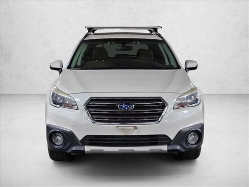 Used 2017 Subaru Outback 2.5i Touring w/ Popular Package #5A AWD/4WD image 2