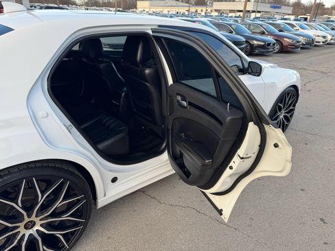 Used 2018 Chrysler 300 S w/ 300S Alloy Edition image 11