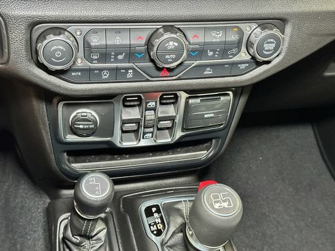 New 2026 Jeep Gladiator Overland AWD/4WD image 26