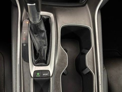 Used 2018 Honda Accord Sport image 23