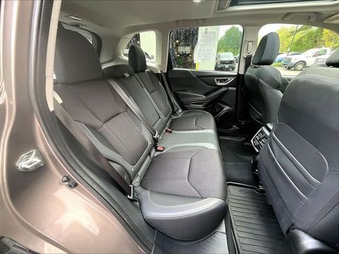 Used 2023 Subaru Forester Premium AWD/4WD image 23