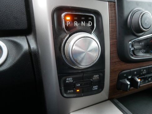 Used 2017 RAM 1500 Laramie w/ Convenience Group AWD/4WD image 29