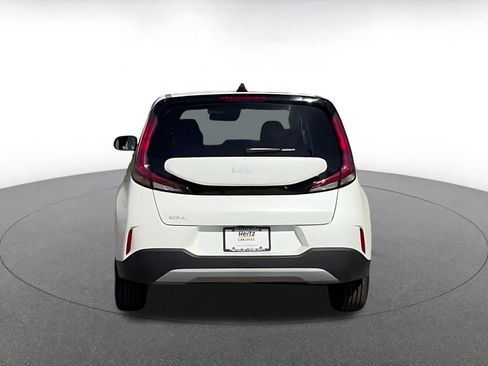 Used 2025 Kia Soul LX w/ LX Technology Package image 12