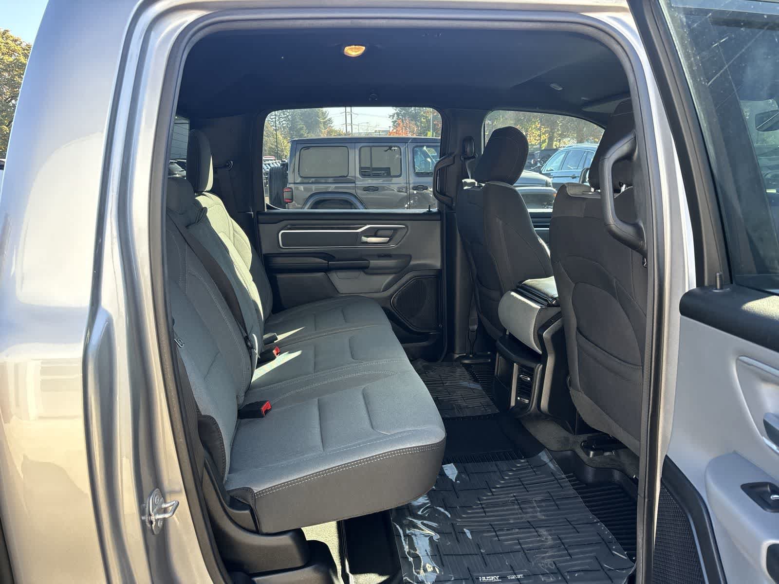 Used 2022 RAM 1500 Big Horn AWD/4WD image 10