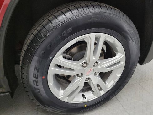 Used 2020 GMC Terrain SLE FWD image 31