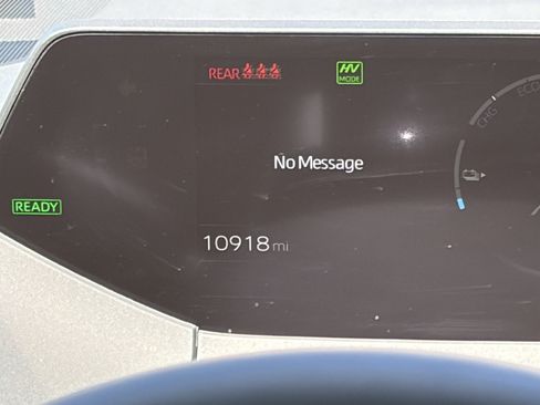 Certified 2025 Toyota Prius Plug-In Hybrid FWD image 20