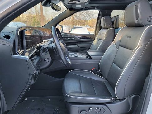 Used 2021 Cadillac Escalade Sport w/ LPO, Illumination Package image 14