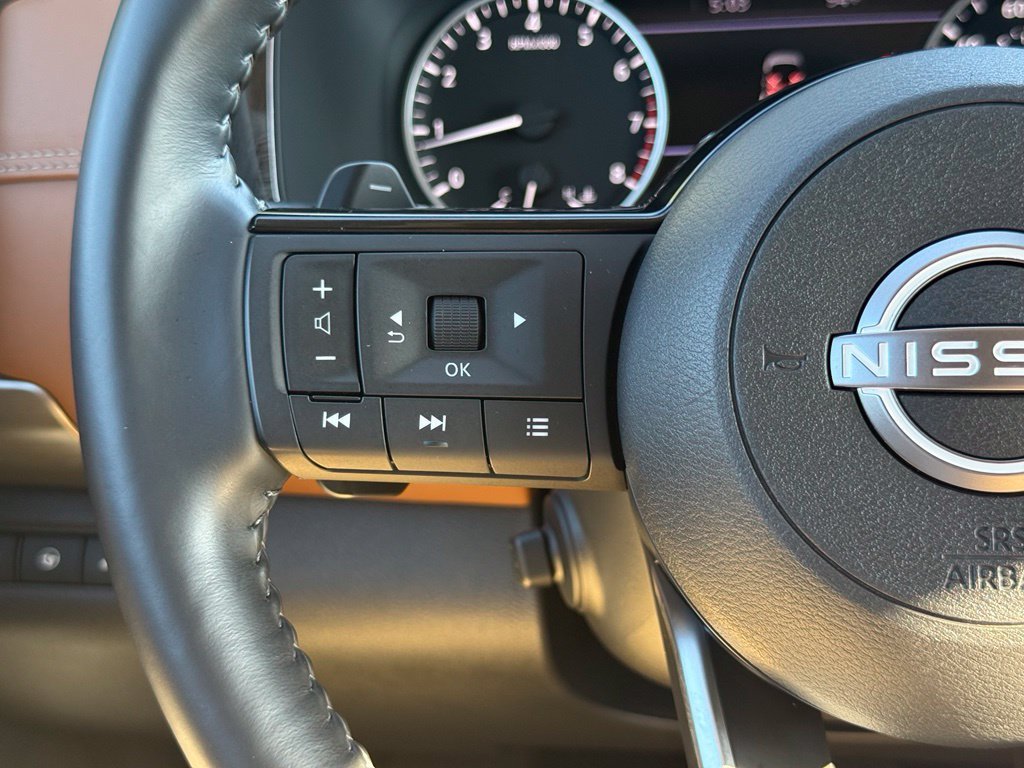 Used 2022 Nissan Pathfinder Platinum w/ Lighting Package (N93) AWD/4WD image 32