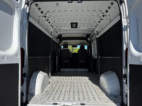 Used 2025 RAM ProMaster 2500 w/ Convenience Group FWD image 13