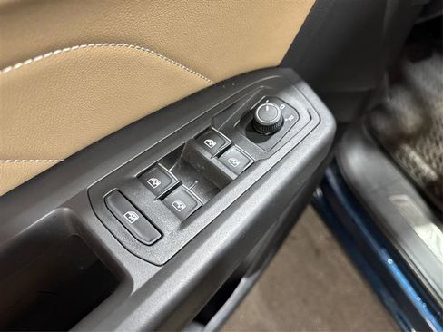 Used 2022 Volkswagen Atlas Cross Sport SE image 28