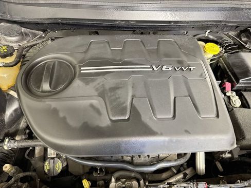 Used 2016 Jeep Cherokee Limited w/ Luxury Group FWD image 40