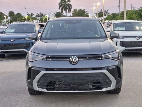 New 2026 Volkswagen Taos SE FWD image 2