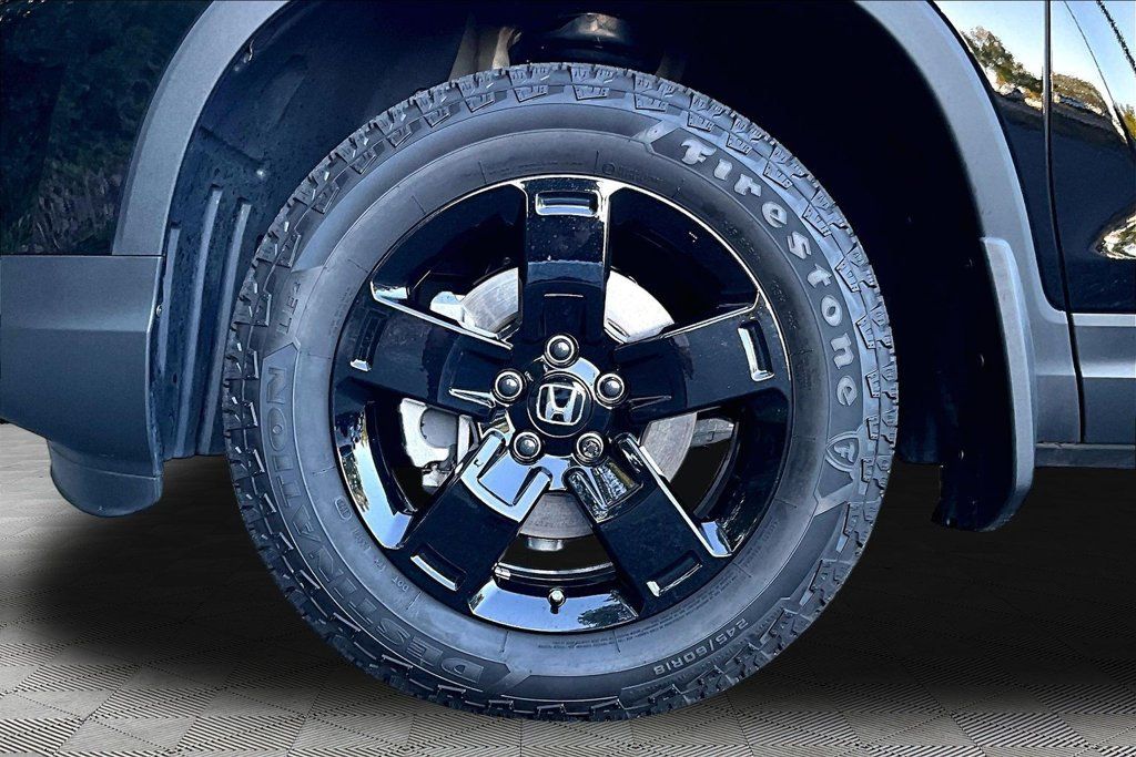 Used 2025 Honda Ridgeline Black Edition image 22