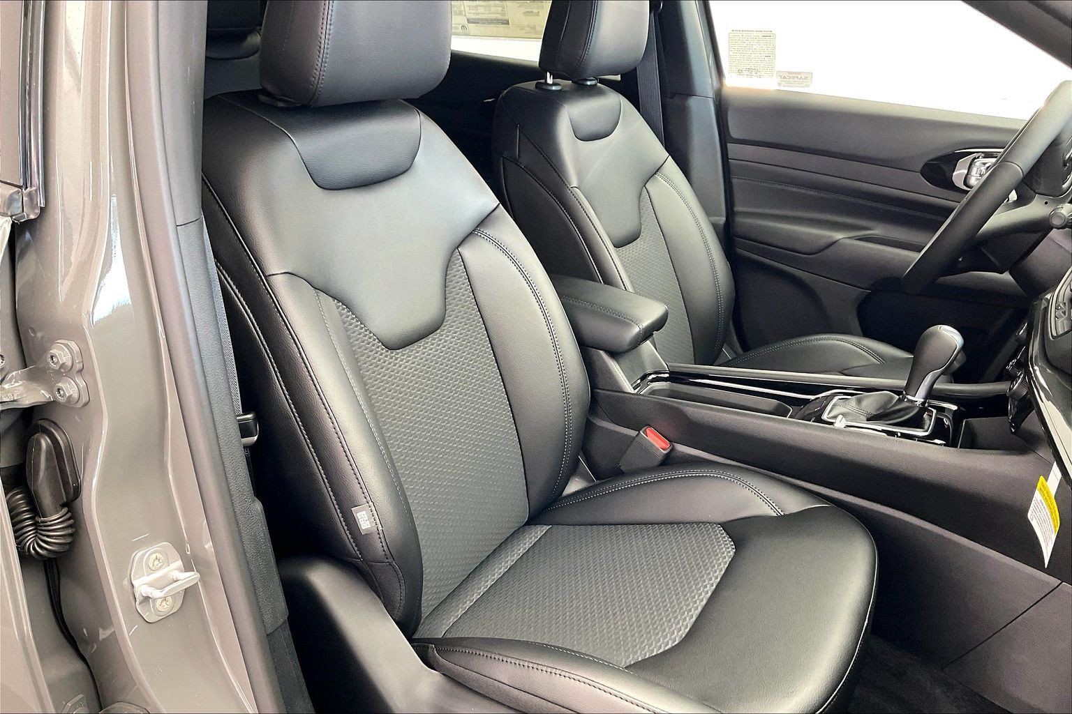 New 2026 Jeep Compass Latitude AWD/4WD image 9