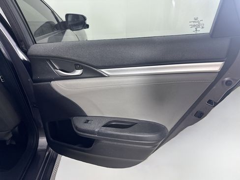 Used 2020 Honda Civic Touring image 28