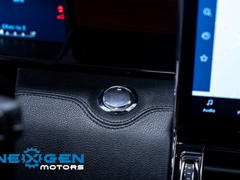 Used 2022 Lincoln Navigator Reserve image 10