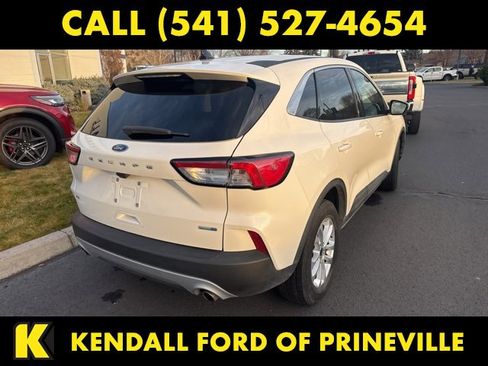 Used 2020 Ford Escape SE image 8