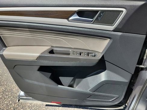 Used 2022 Volkswagen Atlas SE image 13