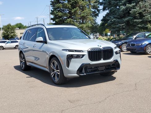 New 2027 BMW X7 xDrive40i w/ Executive Package AWD/4WD image 7