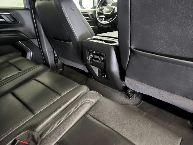 Used 2025 Chevrolet Tahoe LT AWD/4WD image 29