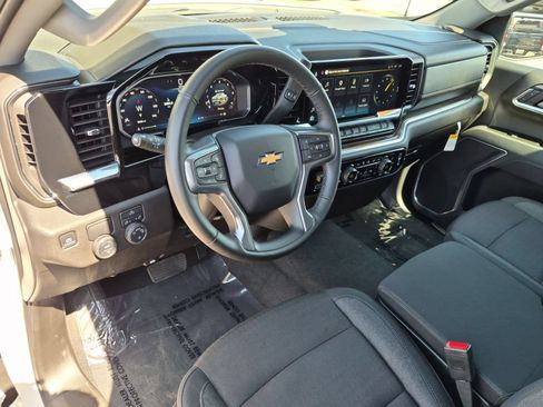 Used 2026 Chevrolet Silverado 1500 LT w/ Protection Package RWD image 8