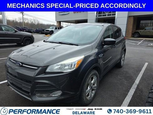 Used 2016 Ford Escape SE image 1