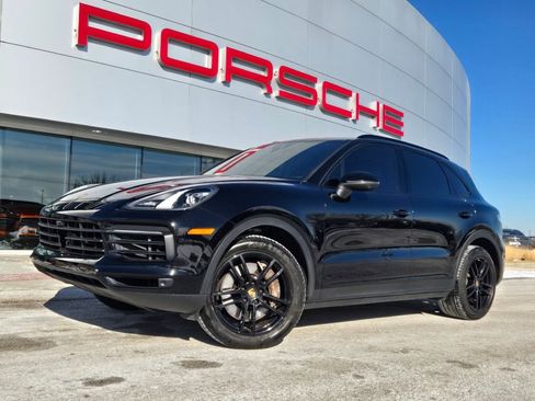 Used 2022 Porsche Cayenne image 1